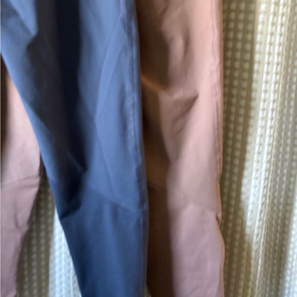 Columbia Women's Track Pants in Navy and Taupe - Picture 6 of 6